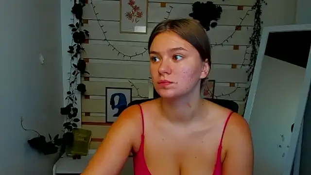 Snapshot of Josephine_Kiss chatting on August 3, 1:49 pm Josephine Kiss online show from August 3, 1:49 pm