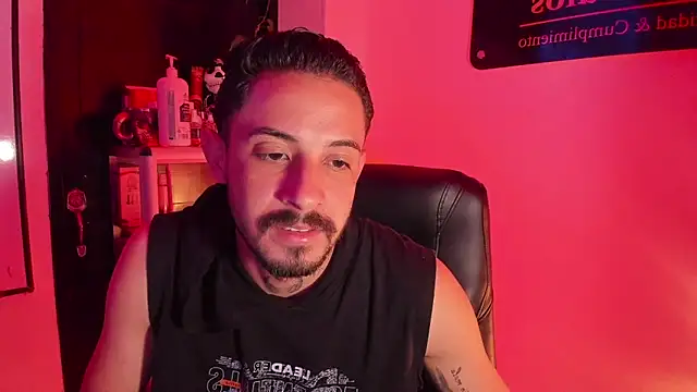 Erick Wall online show from May 31, 4:20 am