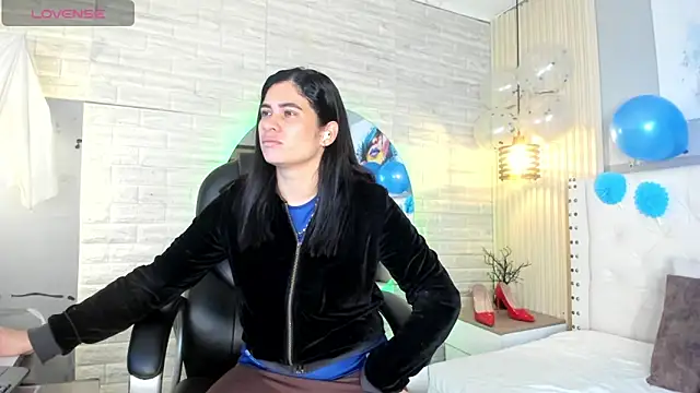 Snapshot of sussy__stone chatting on June 10, 2:27 pm sussy stone online show from June 10, 2:27 pm