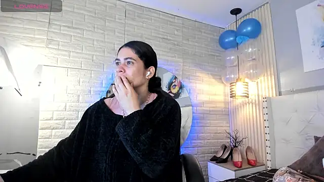 Snapshot of sussy__stone chatting on June 17, 11:56 am sussy stone online show from June 17, 11:56 am