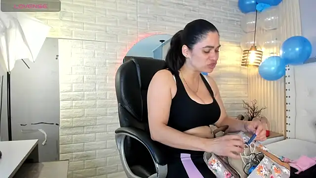 Snapshot of sussy__stone chatting on June 19, 12:09 pm sussy stone online show from June 19, 12:09 pm