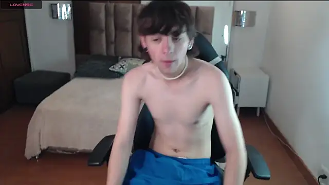Snapshot of Ashboy_1 chatting on May 29, 12:58 pm Ashboy 1 online show from May 29, 12:58 pm