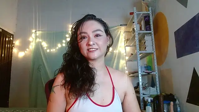 Snapshot of Kaory_32 chatting on June 10, 12:00 am Kaory 32 online show from June 10, 12:00 am