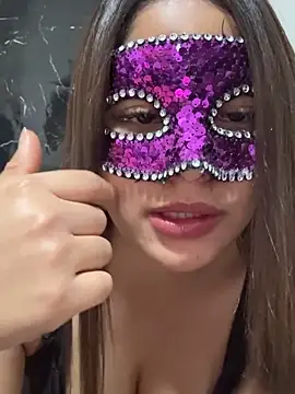 Saraaaaaaxnx online show from April 18, 5:55 am