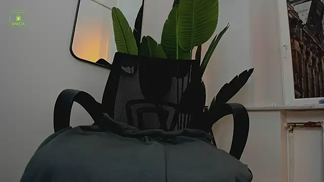 Whitney Svonn online show from December 21, 3:42 pm