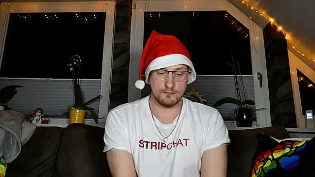 Relsxboy online show from December 18, 5:10 pm