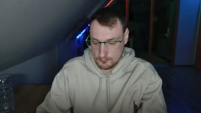 Relsxboy online show from February 13, 5:22 pm