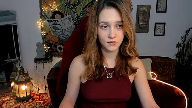 LolaLemona online show from December 7, 12:35 pm