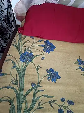 cuteyqueen online show from April 17, 9:34 am