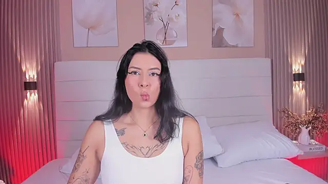 Snapshot of JessyEvans chatting on July 15, 7:30 pm JessyEvans online show from July 15, 7:30 pm