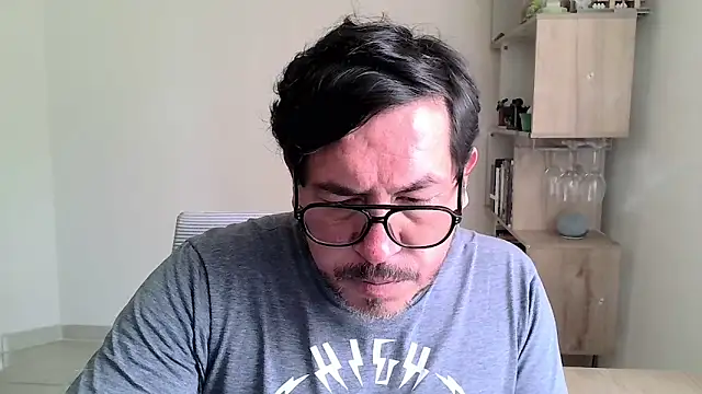 OsoMaduro12 online show from February 5, 8:35 pm