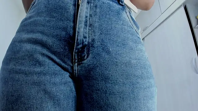 Amelia Debora Antonella online show from March 3, 1:28 pm