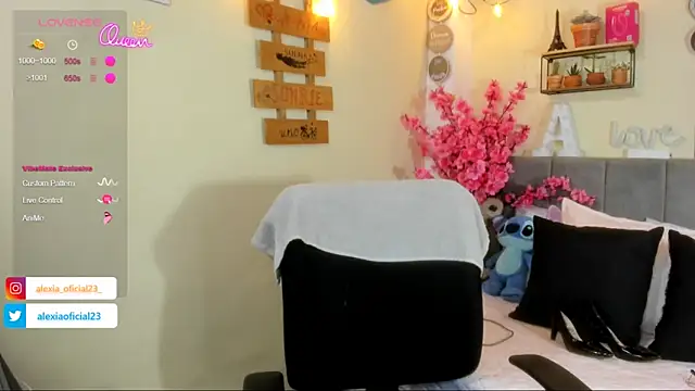 Snapshot of Alexia_Sweet_x chatting on June 21, 11:24 am Alexia Sweet x online show from June 21, 11:24 am