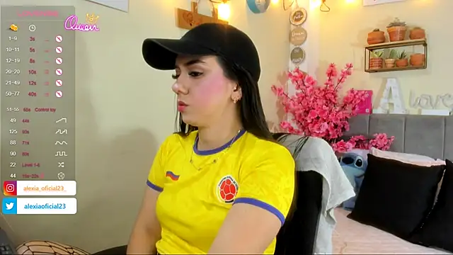 Snapshot of Alexia_Sweet_x chatting on July 3, 7:37 am Alexia Sweet x online show from July 3, 7:37 am