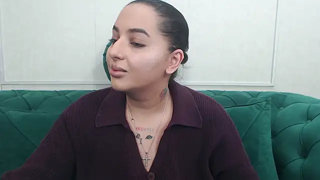 BustyAllyy online show from April 8, 6:52 pm