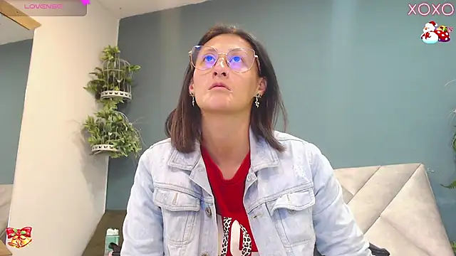 SharisWillian online show from November 28, 3:31 am