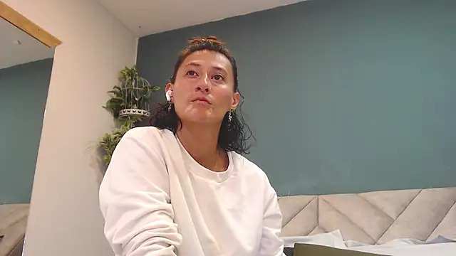 SharisWillian online show from February 21, 3:51 am