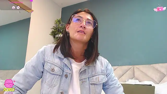 SharisWillian online show from March 13, 3:24 am