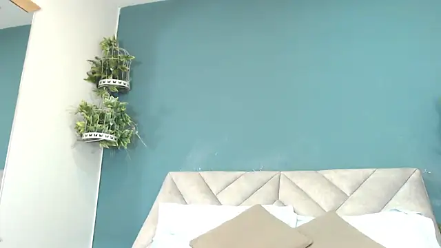 Snapshot of SharisWillian chatting on June 10, 3:39 am SharisWillian online show from June 10, 3:39 am