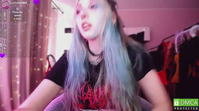 JustMeowGirl online show from April 7, 5:52 am