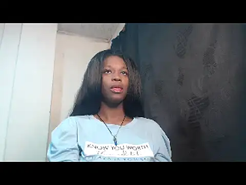 CarolinneMoor online show from December 10, 1:43 am