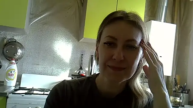 Snapshot of AshleyXHoney chatting on March 11, 7:36 am AshleyXHoney online show from March 11, 7:36 am