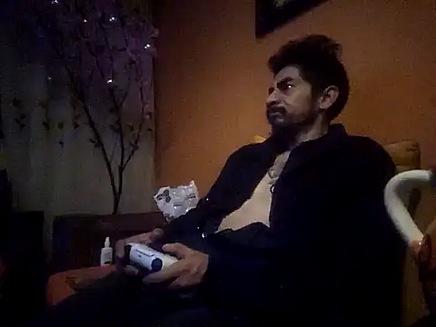 Snapshot of Angel_Coronel chatting on January 15, 8:09 am Angel Coronel online show from January 15, 8:09 am