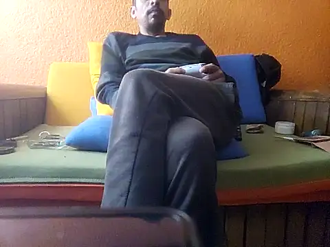 Snapshot of Angel_Coronel chatting on February 12, 5:05 am Angel Coronel online show from February 12, 5:05 am