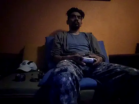 Snapshot of Angel_Coronel chatting on February 18, 5:42 am Angel Coronel online show from February 18, 5:42 am