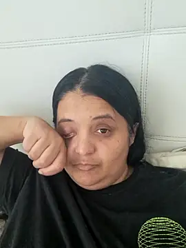 sarahhh1987 online show from March 29, 1:33 pm