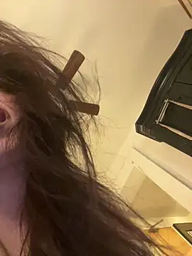 holyeroticss online show from January 4, 1:42 am