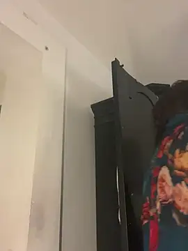 holyeroticss online show from January 18, 12:35 am