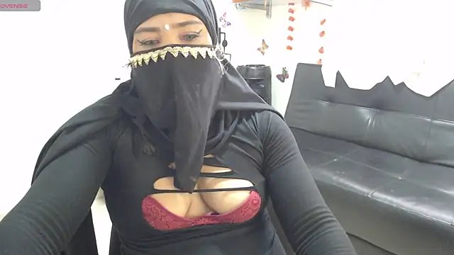 Aaliyah brown online show from December 12, 9:15 pm