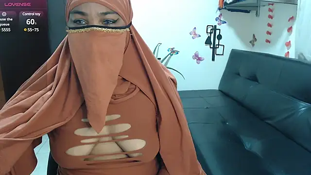 Aaliyah brown online show from March 6, 8:08 am