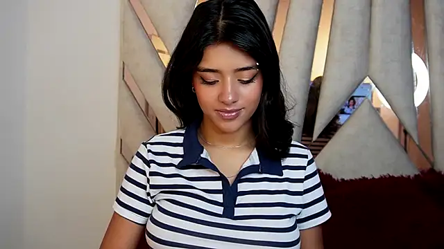 Snapshot of Rebecca_055 chatting on May 20, 1:06 pm Rebecca 055 online show from May 20, 1:06 pm
