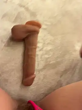 Leanaa Jolly online show from April 10, 7:29 pm