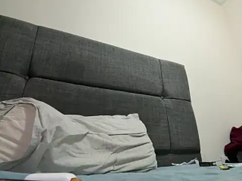 laynufff online show from March 20, 6:29 am