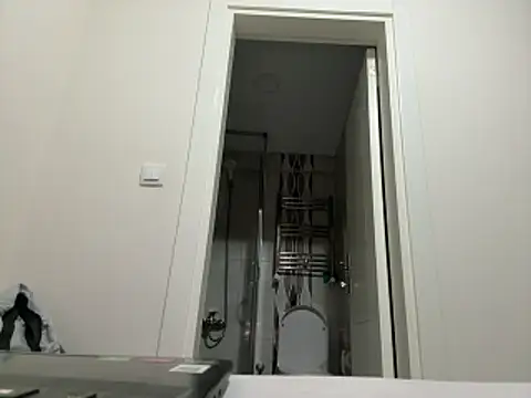 laynufff online show from March 29, 7:36 pm