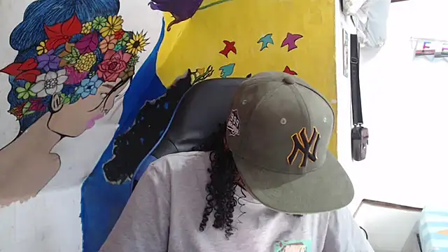 yohatinelly07 online show from September 12, 9:04 pm