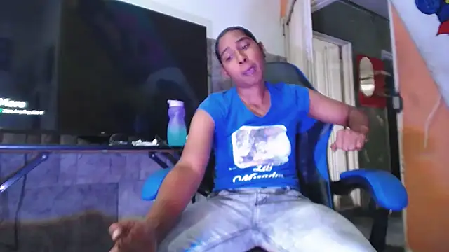 yohatinelly07 online show from September 24, 9:51 pm