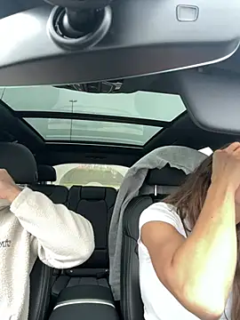 JuicyFruits93 online show from February 11, 2:44 pm