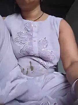 Snapshot of Simaran_bhabhi chatting on June 26, 1:43 am Simaran bhabhi online show from June 26, 1:43 am