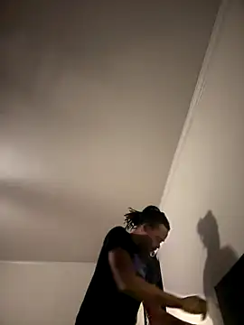 Snapshot of 1BeautyN1Beast chatting on December 23, 6:33 am 1BeautyN1Beast online show from December 23, 6:33 am