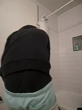 Snapshot of 1BeautyN1Beast chatting on January 15, 1:59 pm 1BeautyN1Beast online show from January 15, 1:59 pm