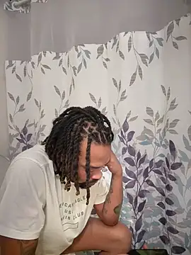 Snapshot of 1BeautyN1Beast chatting on January 18, 1:37 pm 1BeautyN1Beast online show from January 18, 1:37 pm