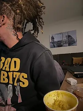 Snapshot of 1BeautyN1Beast chatting on February 9, 2:26 am 1BeautyN1Beast online show from February 9, 2:26 am