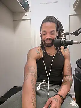 Snapshot of 1BeautyN1Beast chatting on February 16, 8:49 pm 1BeautyN1Beast online show from February 16, 8:49 pm