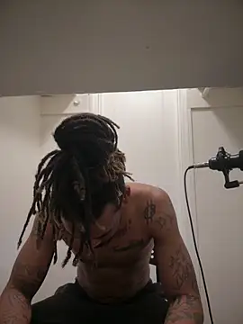 Snapshot of 1BeautyN1Beast chatting on February 24, 4:16 pm 1BeautyN1Beast online show from February 24, 4:16 pm