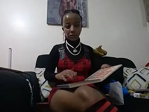 hoely grail01 online show from January 16, 7:18 pm