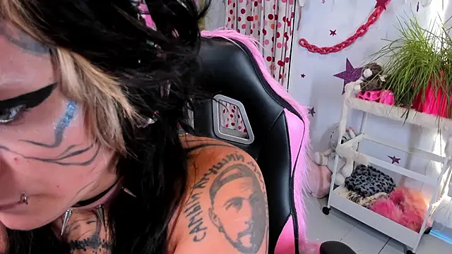 lady sontse  online show from May 14, 8:26 pm